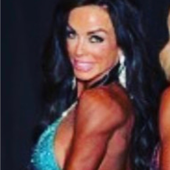 Meet your Posher, Lisa - Picture 2 of 3